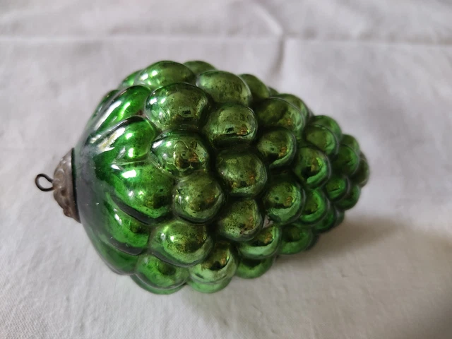 ANCIENNE BOULE DE NOEL VERRE EGLOMISE MERCURISE grappe de raisin verte